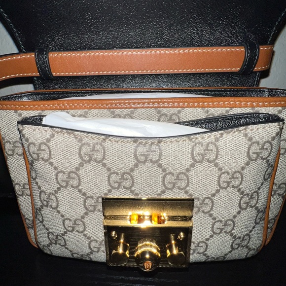 Gucci Padlock Crossbody Bag - Picture 9 of 12